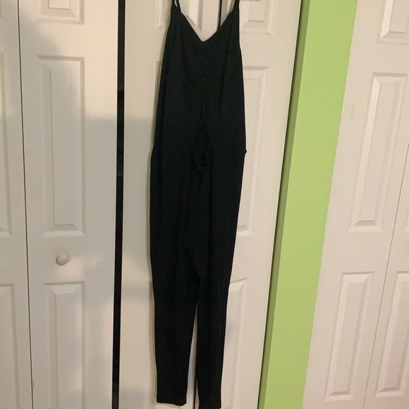 Black jumpsuit with tie and open back! - Picture 3 of 4